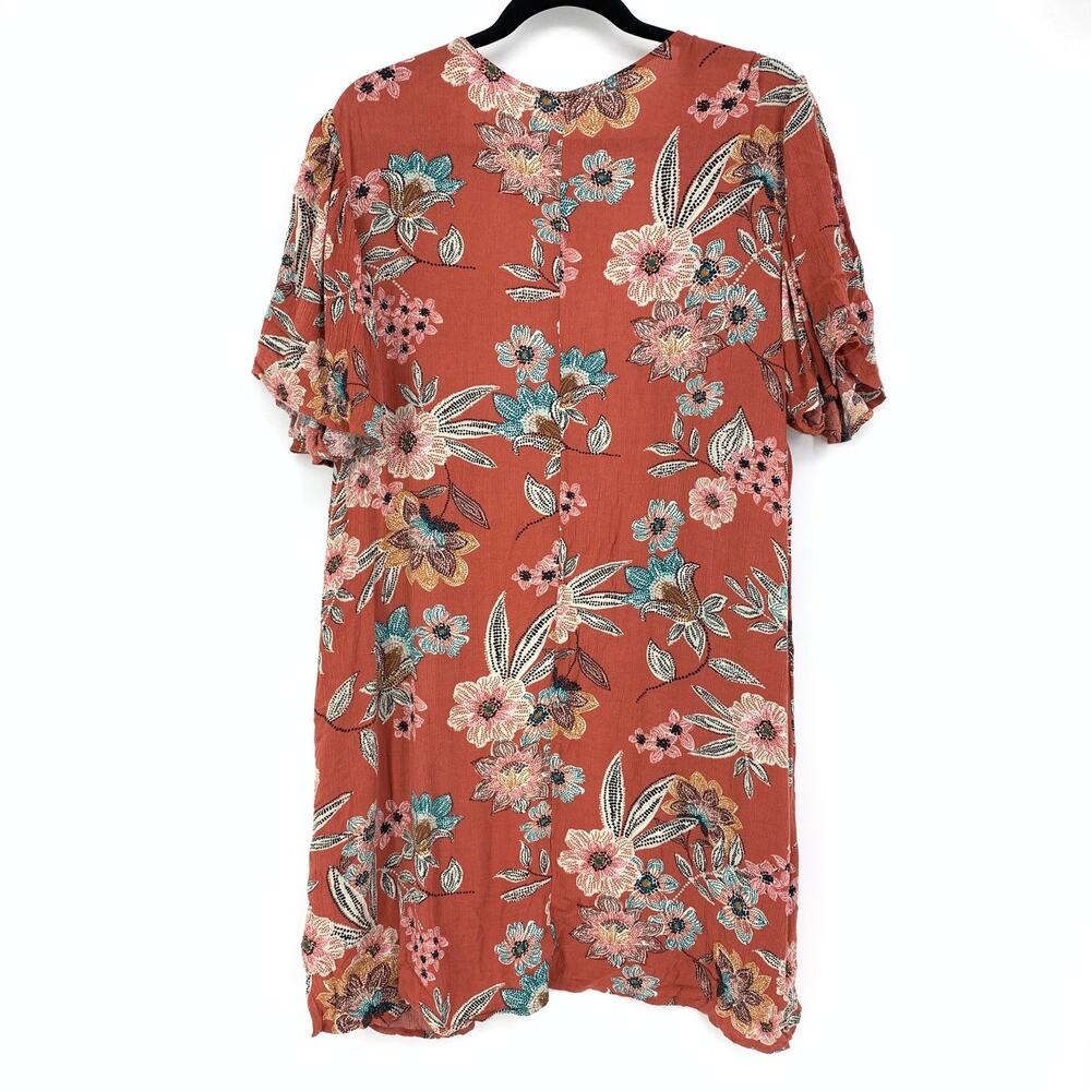 Maurices Women's Size Medium Short Sleeve Kimono Red Floral Print Open Front - Picture 2 of 6